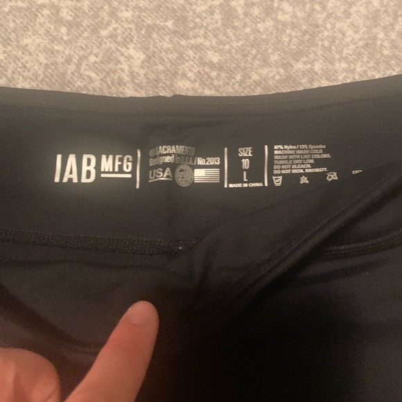 IAB shorts - Picture 3 of 3